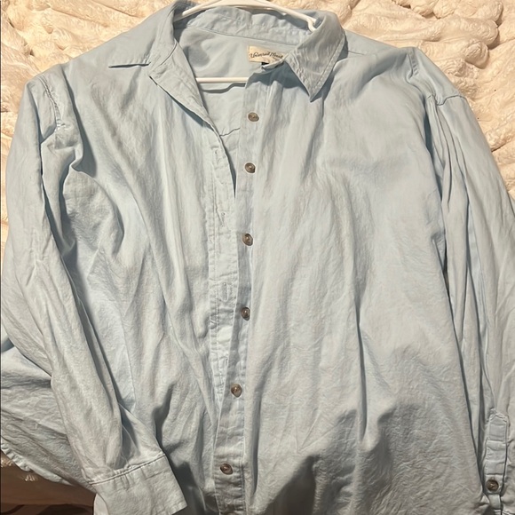 Light Blue Button-Up Shirt - Picture 4 of 4